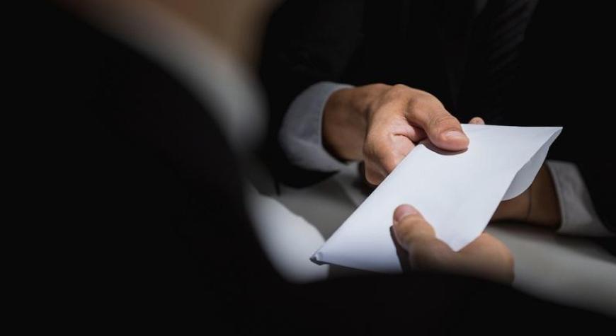 КОРРУПЦИЯ — ЖАМИЯТНИ ТАНАЗЗУЛГА ЕТАКЛОВЧИ ИЛЛАТ