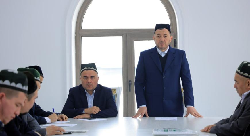 НАМАНГАН ВИЛОЯТИ ДАВЛАТОБОД ТУМАНИДАГИ ИМОМЛАР БИЛАН УЧРАШУВ