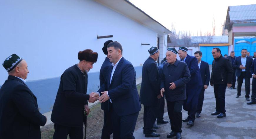 Наманган вилояти ҳокими 104 ёшли уруш қатнашчиси билан ифторлик қилди.